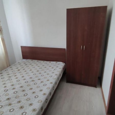 Хостел На Барахолки Almaty Exterior photo
