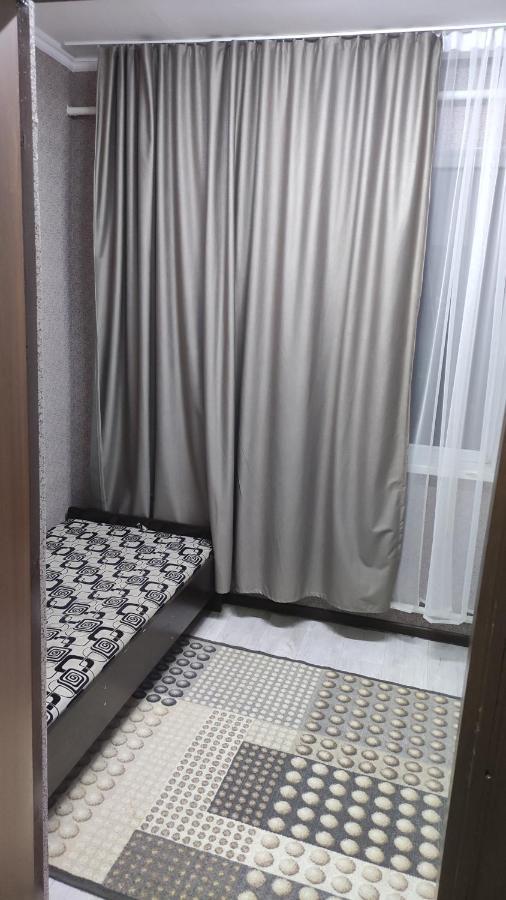 Хостел На Барахолки Almaty Exterior photo